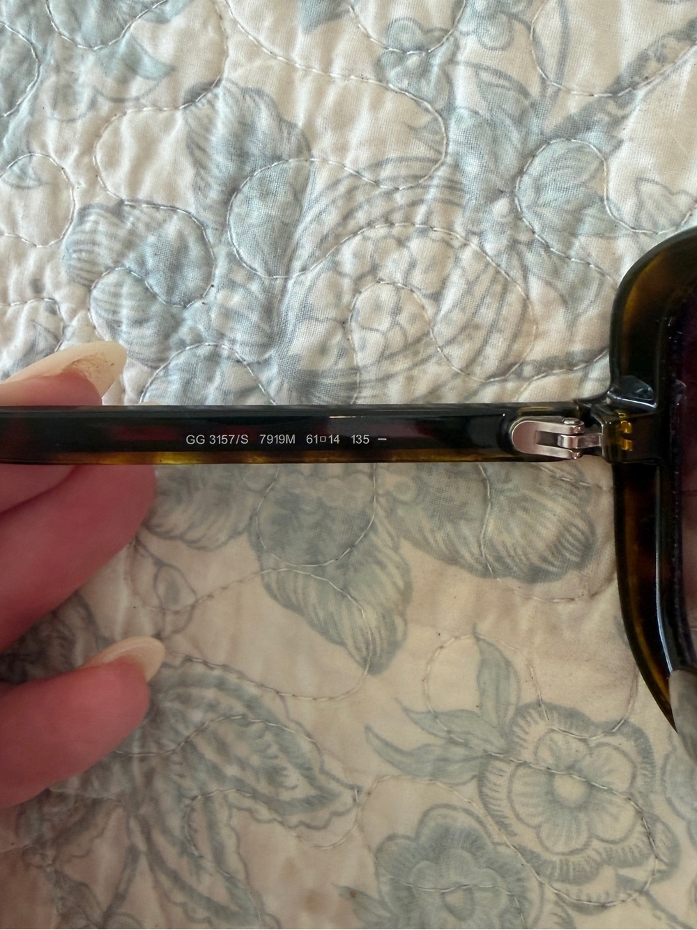 Gucci Oversized Tortoiseshell Sunglasses - Picture 5 of 7
